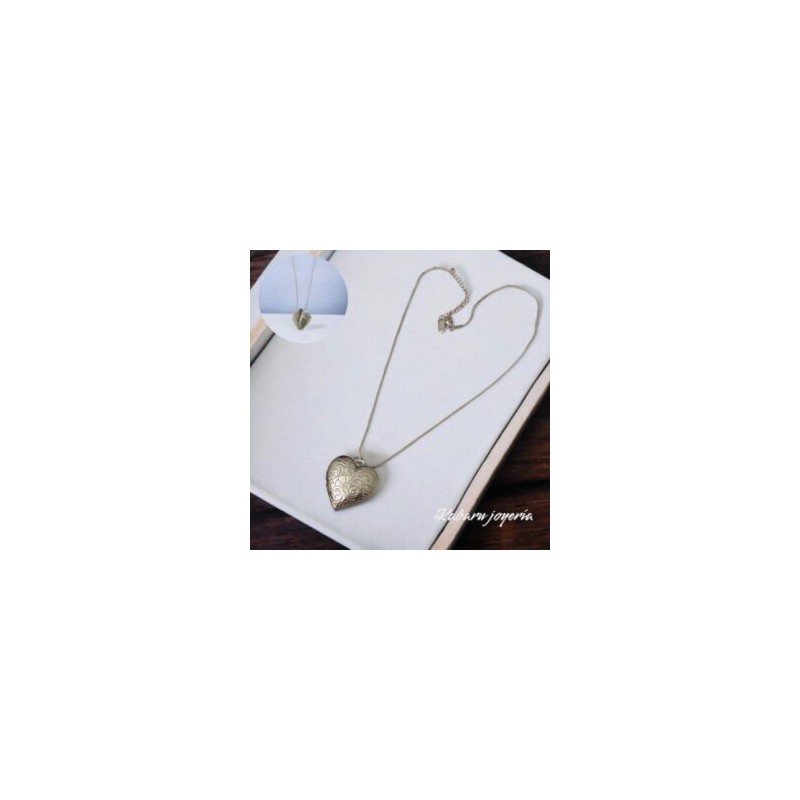 Relicario color plata acero inoxidable corazon