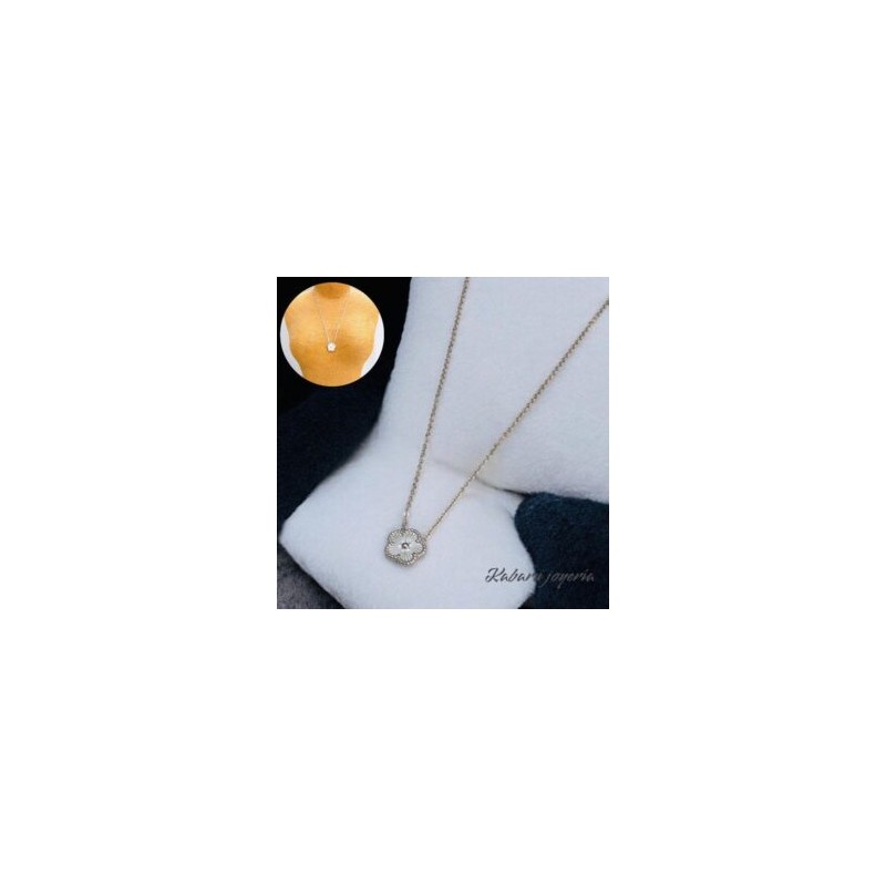 Collar color plata acero inoxidable trebol