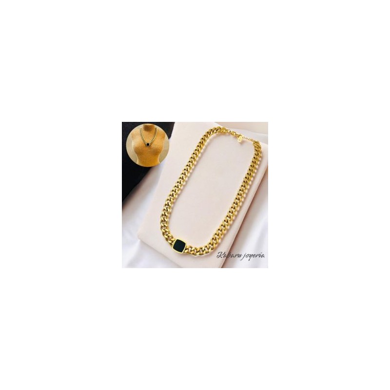 Collar dorado acero inoxidable piedra negra