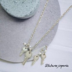 Conjunto acero inoxidable color plata llaves