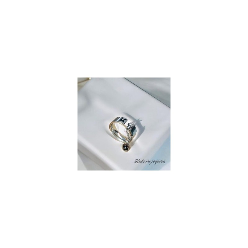 Anillo color plata acero inoxidable trébol colgante T6